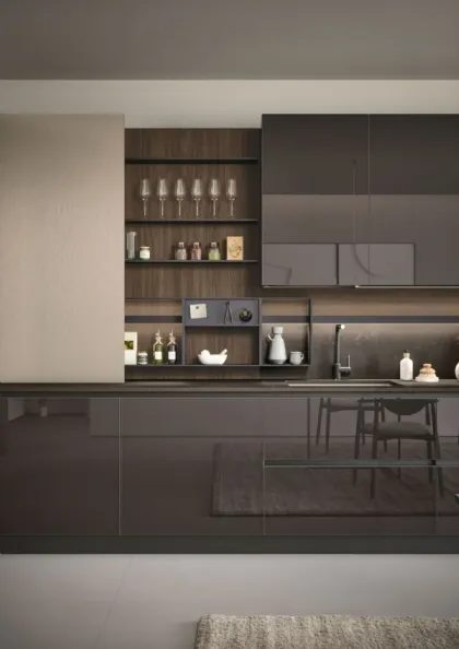 Distinctive elements